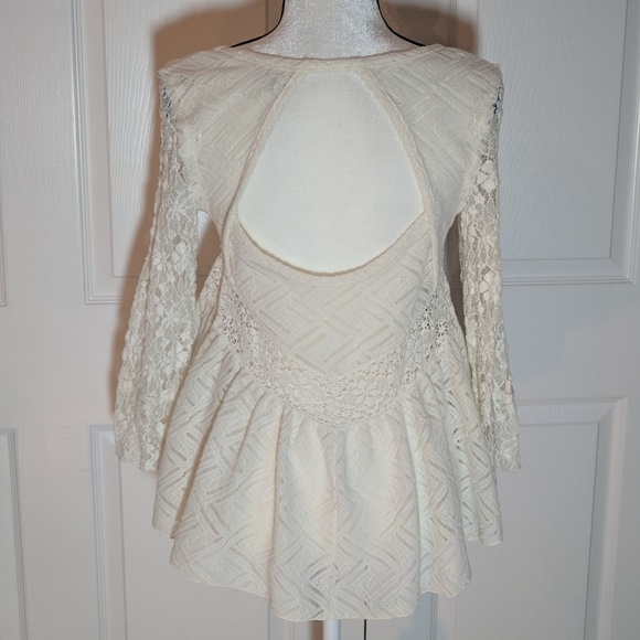Free People open back top with lace sleeves Small - Picture 4 of 6